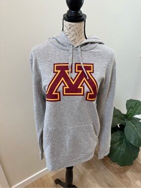 University of Minnesota Hoodie, Golden Gophers,  Gray Sweatshirt Women's Medium